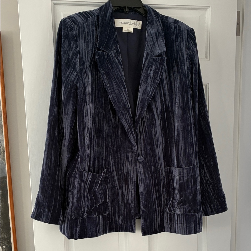 Treasure & Bond Navy Velvet Blazer